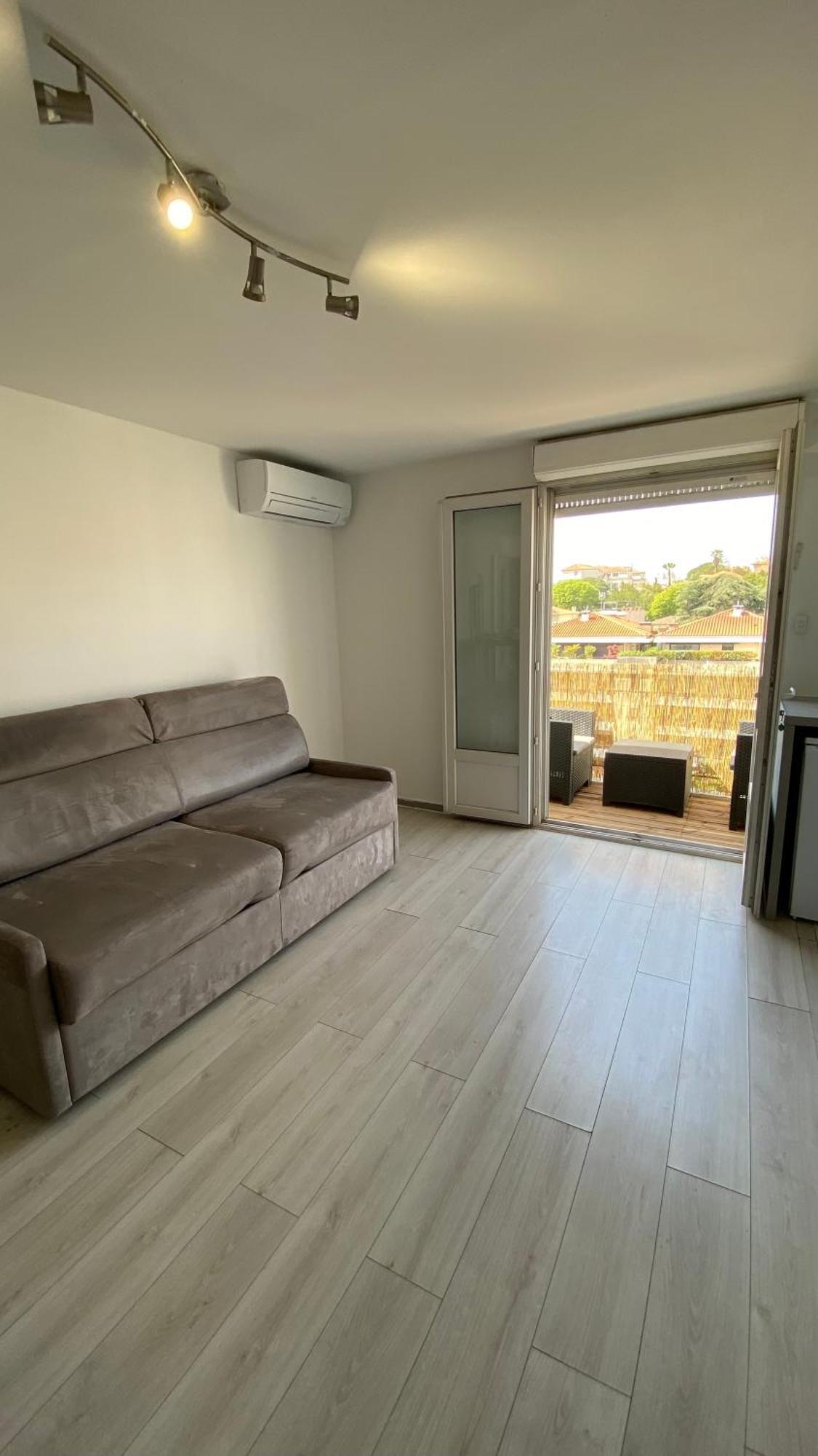 Superbe Studio Proche Palais Et Plages A Pieds Cannes Esterno foto